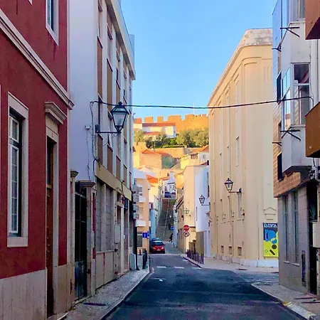 Apartment Refugio Historico E Elegante- A Curta Distancia Do Castelo, Praias E Lisboa *